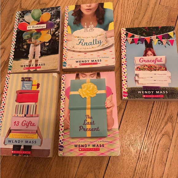 Set of 5 Wendy Mass books - Graceful, Finally, The Last Present … - Picture 3 of 4